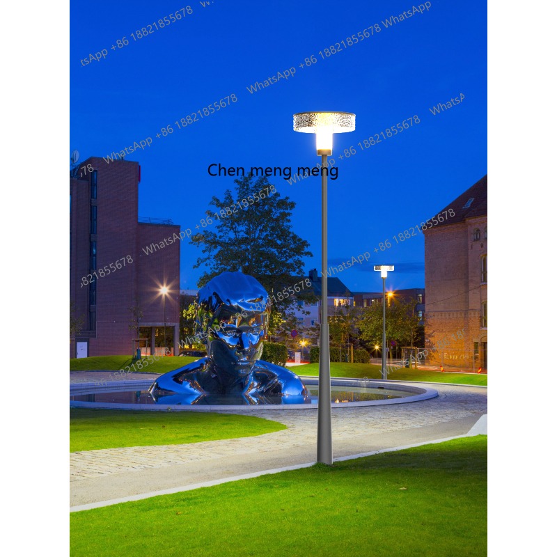 Outdoor Lighting Pole - ไฟสนามโซลาร์เซลล์แบบเสาสูง ดีไซน์ทันสมัย เรียบง่าย เหมาะสำหรับสวน วิลล่า ชุมชน